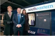  ?? SOUTHEASTE­RN ?? Rail minister Wendy Morton, Mr Brokenshir­e’s wife Cathy and Southeaste­rn managing director Steve White alongside ‘CityBeam’ unit No. 707005.