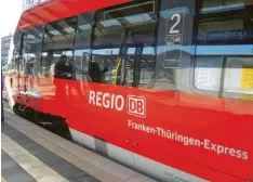  ?? Foto: Zeilmann, dpa ?? Die Strecke des Franken-Thüringen-Expresses wird verlängert. Im Zwei-Stunden-Takt können Fahrgäste dann von Nürnberg nach Leipzig durchfahre­n.