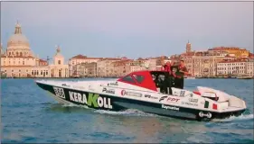  ??  ?? Le record de Monte-Carlo à Venise n’a cessé d’être amélioré par les bateaux signés Fabio Buzzi, ici en 2011 puis en 2016 et en 2019.