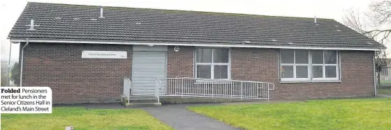  ??  ?? Folded Pensioners met for lunch in the Senior Citizens Hall in Cleland’s Main Street