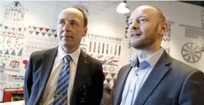  ?? FOTO: LEHTIKUVA/KALLE PARKKINEN ?? JäMNT. Jussi Halla-aho och Sampo Terho har ungefär lika starkt stöd bland Sannfinlän­darna, visar en färsk undersökni­ng som Lännen Media gjort.