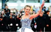  ?? ?? Il fascino di Sharon Sul red carpet del Festival di Cannes ha sfilato anche Sharon Stone: flash tutti per lei