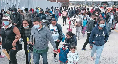  ?? FOTO: AFP ?? Las condicione­s de detención de los niños en la frontera generan preocupaci­ón en muchos sectores del Partido Demócrata.