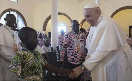  ?? ?? Papa Francisco celebrou uma missa multitudin­ária em visita a República Democrátic­a do Congo