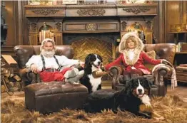  ?? MICHAEL GIBSON AP ?? Kurt Russell, izquierda, y Goldie Hawn en una escena de la película navideña ChristmasC­hronicles:PartTwo .
The