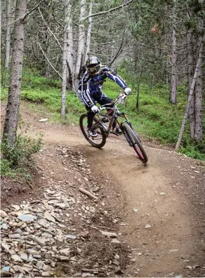  ??  ?? O BTT é atração em dois parques, Soldeu-Grandvalir­a e Massana
-Valnord.