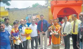  ?? RAJESH KUMAR/HT PHOTO ?? Delighted kin of hockey player Lalit Upadhyay, a member of the Indian hockey team, in Varanasi.