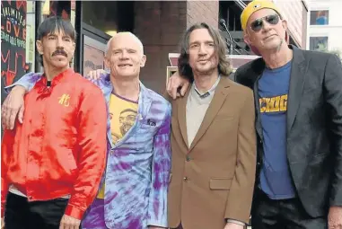  ?? ?? Red Hot chili Peppers.