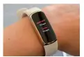  ??  ?? ■ I wanna do it with USB The Fitbit Luxe stays alive for the best part of five days with no energy-sapping GPS, though it’s still listening to your heartbeat nightly. A USB charger comes in the box and the watch connects to it magnetical­ly.