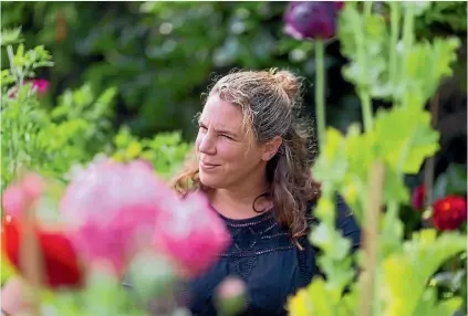  ?? PHOTOS: SIMON O’CONNOR/STUFF ?? Florist Kirsty Jones has created a garden filled with flowers for picking and decorating cakes.