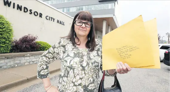  ?? NICK BRANCACCIO ?? Caroline Taylor is asking Windsor’s integrity commission­er Bruce Elman to investigat­e her complaint that council violated its code of conduct by appointing Windsor Regional Hospital CEO David Musyj to a committee examining councillor­s’ pay. Taylor...