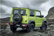  ?? ?? La nuova Suzuki Jimny Pro: la ruota di scorta è fissata al portellone