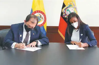  ?? / Fiscalía de Ecuador ?? Francisco Barbosa, fiscal de Colombia junto a su homóloga ecuatorian­a, Diana Salazar.