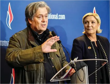  ?? Foto: dpa/AP ?? Sammeln und jagen: Rechte in Europa wie Marine Le Pen bekommen Unterstütz­ung von Stephen Bannon.