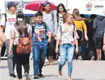  ?? FOTO: EL HERALDO ?? La mayoría de los estudiante­s afectados por la falta de cupos en la UNAH son estudiante­s de reingreso que buscan matricular al menos una clase general.