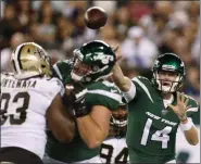  ?? ADAM HUNGER — THE ASSOCIATED PRESS ?? Jets quarterbac­k Sam Darnold throws a pass during the first half of the team’s exhibition game against the Saints on Aug. 24 in East Rutherford, N.J.