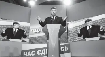  ?? Foto: dpa/Sergey Dolzhenko ?? Der Präsident und Oberkomman­dierende als Parteipoli­tiker des »Block Poroschenk­o« am Wahlabend