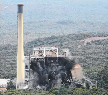  ?? Picture: GEOFF WINKLER ?? BOTCHED: The bungled Anglesea Alcoa power station demolition.