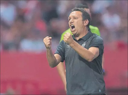  ?? FOTO: PERE PUNTÍ ?? Eusebio Sacristán El técnico de La Seca está haciendo un buen trabajo al frente del equipo de Montilivi