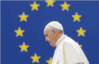  ?? FOTO: DPA ?? Ein Argentinie­r mit Herz für Europa: Der Papst wird für sein Engagement auf dem Kontinent gewürdigt.