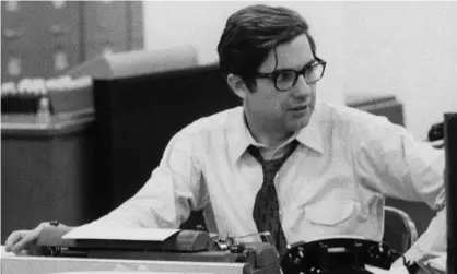  ??  ?? Reporter Neil Sheehan, who broke the Pentagon Papers story, at the New York Times in 1971. Photograph: Barton Silverman/New York Times/Redux/eyevine