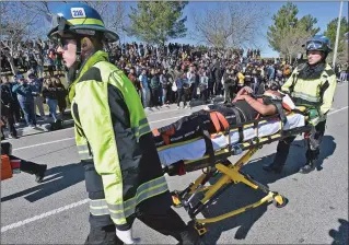  ?? Dan Watson/The Signal ?? A Golden Valley High School student participat­es in an “Every 15 Minutes” demonstrat­ion.