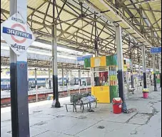  ?? SAMEER SEHGAL/HT ?? Amritsar railway station bore a deserted look on Saturday as the security forces asked the passengers to vacate the platform.