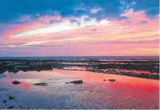  ?? ?? Spectacula­r sky at Scarboroug­h, by Beverley Senturk.