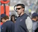  ?? PHELAN M. EBENHACK — ASSOCIATED PRESS FILE ?? Texans defensive coordinato­r Mike Vrabel watches from the sideline during a game in Jacksonvil­le, Fla.