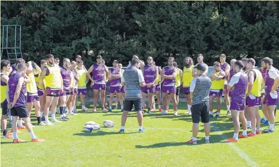  ?? Photos Jean-François Basset Habitué à faire l’ascenseur entre la Fédérale 1 et le Pro D2, le salut du club bressan passera par la force de son collectif. ??