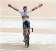  ?? Foto:belga ?? Mathieu van der Poel triumphier­te jüngst in Roubaix.