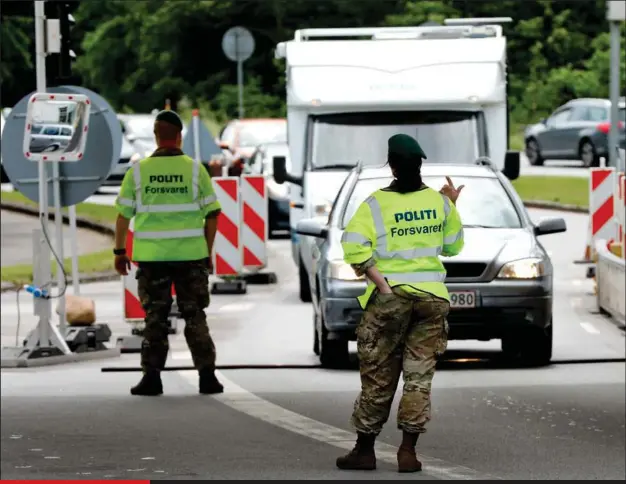  ?? FOTO: ANDERS BROHUS ?? Grænsen er nået
Siden 2016 har Danmark haft en ’ midlertidi­g’ grænsekont­rol mod den tyske grænse. Gang på gang er den blevet forlænget på trods af protester fra EU.