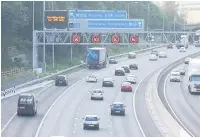  ??  ?? ●● Drivers using the M62 smart motorway