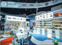  ?? PHOTOS PROVIDED TO CHINA DAILY ?? From left: Savencia’s booth at the sixth China Internatio­nal Import Expo. Savencia showcases several desserts crafted using its products.