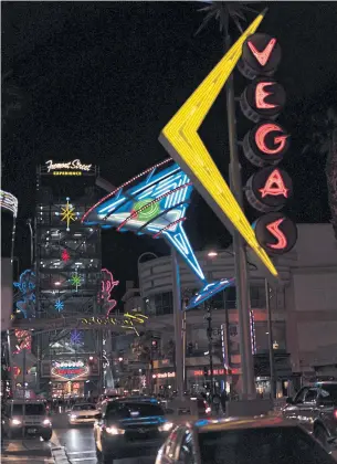  ?? SEBASTIAN MODAK PHOTOS THE NEW YORK TIMES ?? In the 1950s, Las Vegans looking to decompress would head to Atomic Liquors on Fremont Street.