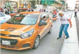  ?? PABLO REYES ?? Suspende INE toda propaganda política.