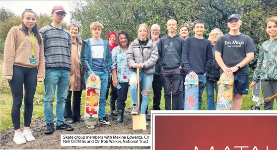  ??  ?? Skate group members with Maxine Edwards, Clr Nell Griffiths and Clr Rob Walker, National Trust