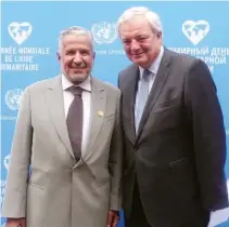  ??  ?? KSRelief General Supervisor Abdullah Al-Rabeeah poses with UN Secretary-General Antonio Guterres at the World Humanitari­an Day Conference 2017 in New York on Friday. (SPA)