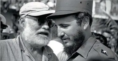  ??  ?? AMIGOS. Con Gabriel García Marquez. Por su amistad con Fidel Castro, a Gabo le vetaron la entrada a Estados Unidos. Con Hemingway, ganador del Pulitzer, en 1954 en La Habana. Vargas Llosa, crítico feroz del castrismo.