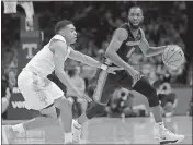  ?? Georgia’s William Jackson II (right) is defended by Tennessee’s James Daniel III during Saturday’s game. ?? Crystal LoGiudice / AP