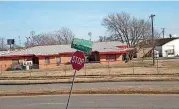  ?? [PHOTO BY MARY PHILLIPS] ?? Abram Ross Avenue street sign