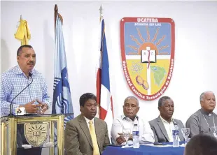  ?? BENNY RODRÍGUEZ ?? Encuentro. Olgo Fernández, director ejecutivo del Indrhi explica los pasos que se han dado para la construcci­ón de la presa de Monte Grande que integrará más 400 mil tareas a la produccion.