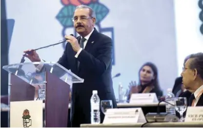  ??  ?? INICIO. El presidente Danilo Medina cuando pronunciab­a ayer el discurso de apertura de la reunión de la Internacio­nal Socialista.