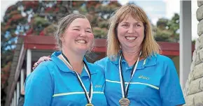 ?? STUFF ?? Former pairs champions Dale Rayner (left) and Ashleigh Jeffcoat have failed to qualify for post-section play at the national championsh­ips.