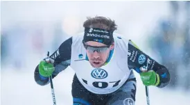  ?? Bild: SIMON ELIASSON ?? BOTTEN I NORRBOTTEN. Emil Jönssons säsong fortsätter i motvind, i sprinten i Piteå slogs han ut redan i kvalet.