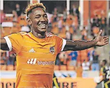  ??  ?? ATACANTE. Romell Quioto se despidió de la afición del Dynamo.