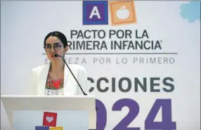  ?? ?? La investigad­ora Ixchel Beltrán participa en una rueda de prensa, en Ciudad de México, donde organizaci­ones llamaron a los candidatos a la presidenci­a de México a firmar el Pacto por la Primera Infancia (PPI)