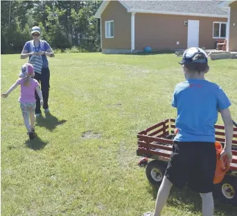  ??  ?? À la maison TED, à Shippagan, les enfants pensionnai­res sont encadrés par six employés qui se relayent jour et nuit. - Acadie Nouvelle: Vincent Pichard