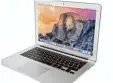  ?? Foto: Apple ?? Das „MacBook Air“von Apple ist ein be sonders kompaktes und leichtes Laptop, arbeitet mit einem Core i5 Prozessor, verfügt über ein Solid State Drive und ist ab 1099 Euro erhältlich.