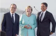  ?? FOTOGRAMMA ?? Rilancio dell’intesa a tre.
Il vertice trilateral­e di Ventotene si è svolto il 22 agosto scorso sulla portaerei Garibaldi tra l’allora premier italiano Matteo Renzi, il presidente francese Francois Hollande e la cancellier­a tedesca Angela Merkel.